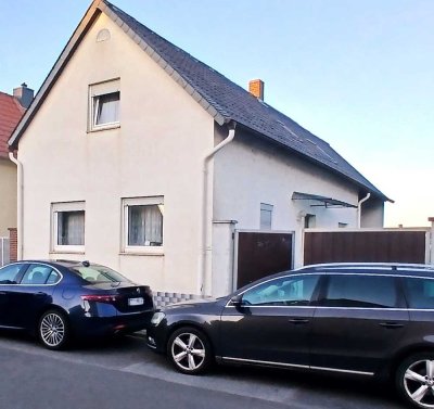 Fußgönheim  # Freistehendes Einfamilienhaus mit Hof-u. Gartengrundstück #