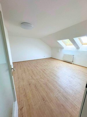 Erstbezug in Steyr: Moderne Wohnung mit Einbauküche, Parkplatz &amp; Zentralheizung!