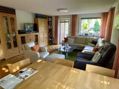 Willkommen zuhause! Stilvolle 3,5-Zimmer-Wohnung mit Balkon, Garten, großem Hobbyraum und Garage