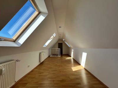 Maisonettewohnung mit großer Dachterrasse in ruhiger Lage