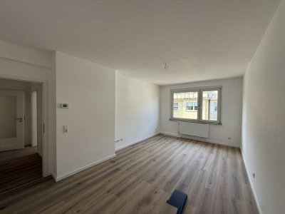 Frisch sanierte 2,5 Zimmer Wohnung in Pempelfort - ohne Balkon