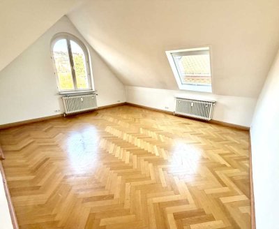 Helle renovierte 3,5 Zimmer Wohnung in zentraler Lage von Wiesbaden