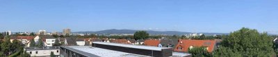 Helle, schön geschnittene 3-Zimmer-Wohnung mit Balkon und Einbauküche in Frankfurt
