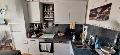 Schnell sein und Nachmieter werden! 4-Zimmer-Wohnung mit Balkon!