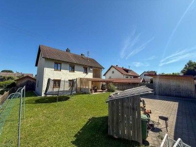 Top renoviertes Einfamilienhaus mit großer Werkstatthalle auf schönem Grundstück