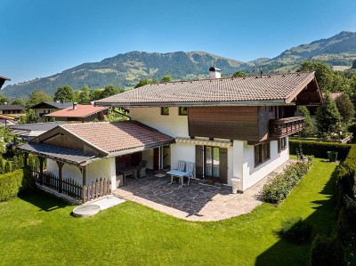 Sonniges Tiroler Landhaus mit idyllischem Garten in ruhiger Lage von Kitzbühel