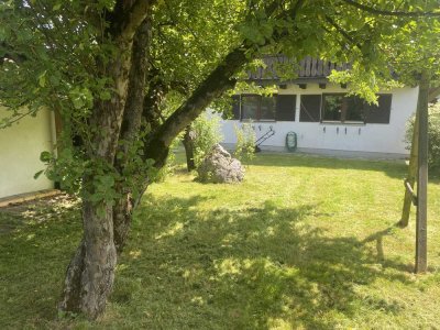 Schönes Einfamilienhaus mit Garten und Obstbäumen