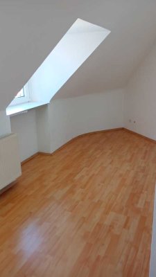 Helle lichtdurchflutete 2 Zimmerwohnung in Essen-Frohnhausen!!