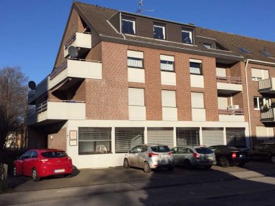 geräumige Wohnung in Ärztehaus zu vermieten