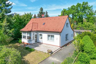 Entspanntes Wohnen im Grünen: Einladendes Einfamilienhaus auf großzügigem Grundstück!