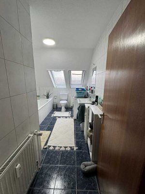 Sehr schöne 3 Zimmer-DG-Wohnung