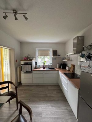 Charmante 2-Zimmer-Erdgeschosswohnung mit Balkon und Einbauküche