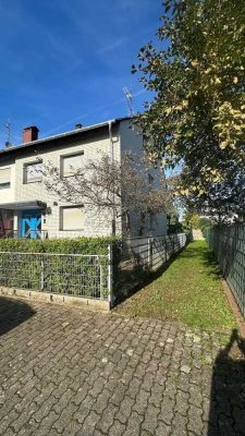 ***Charmante Doppelhaushälfte in begehrter Lage***