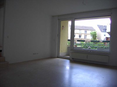 Schicke und bezugsfertige Neubauwohnung mit Balkon