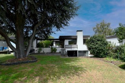 Attraktiver Bungalow mit Schwimmbad und Feldrandlage  im Märchenviertel von KA-Rüppurr zu verkaufen!