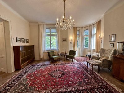 Traumhafte Villa in Baden: ca. 800 m² Grundstück, zentrumsnah, 200 m² mit erheblichem Ausbaupotenzial!