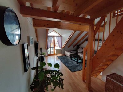 Exklusive 2,5-Zimmer-Maisonette-Wohnung mit EBK in Reitmehring