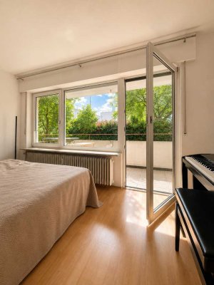 Günstiges Lichtdurchflutetes 1-Zimmer-Apartment mit großer Fensterfront & Balkon in Offenbach-Bieber