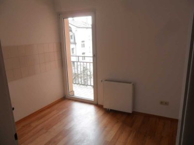 Schöne 2-Zi-Wohnung mit kleinem Balkon zum Hof in Johannis