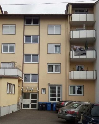 Helle 3-Zimmer-Wohnung mit Balkon und Einbauküche in Schwäbisch Gmünd