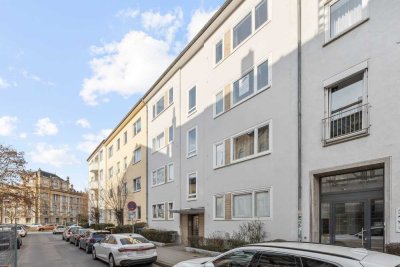 Wohnen in bester Innenstadtlage:  Zwei-Zimmer-Wohnung mit Balkon in direkter Nähe zum Maschsee