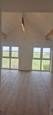 Stilvolle 3-Zimmer-Dachgeschosswohnung mit gehobener Innenausstattung in Waldsee