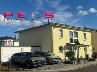Modernes, neuw. Wohnhaus in Niederkassel - Doppelgarage und schönem Garten - geringe Heizkost