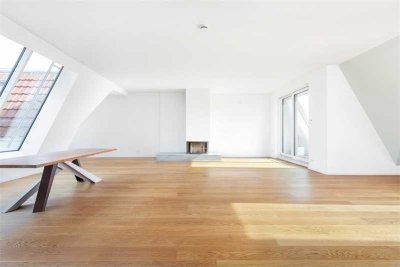 Dachresidenz mit großer Rooftop-Terrasse, Luxusausstattung, Panoramafenstern und Kamin