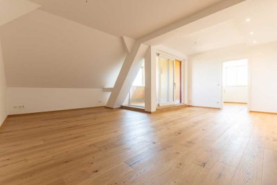 Charmante Dachgeschosswohnung mit Stil und Komfort | Loggia | Moderne Ausstattung | Stellplatz