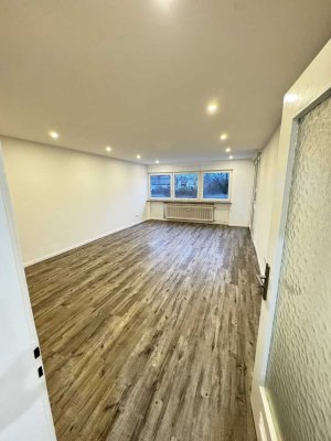 Moderne 3-Zimmer-Wohnung mit Balkon, EBK & Stellplatz in Ettlingen