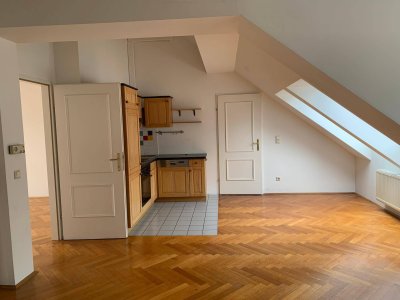 ELTERLEINPLATZ DG - WOHNUNG MIT WG - EIGNUNG