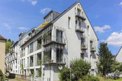 Traumhafte 2,5-Zimmer-Wohnung mit 2 Balkonen, Aufzug & Blick ins Grüne in Stuttgart-Hedelfingen