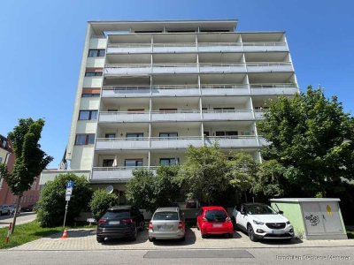 Sonnige, solide vermietete 2,5 Wohnung mit EBK, Lift und TG-Stellplatz inmitten der Stadt Landshut!