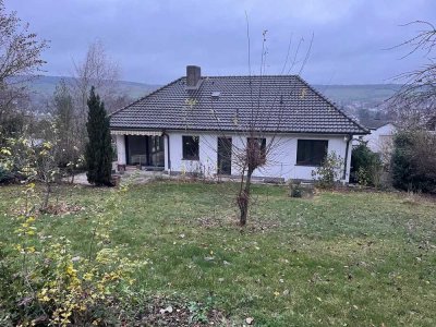 Vielseitiges Zweifamilienhaus auf dem Galgenberg – Wohnen & Arbeiten unter einem Dach