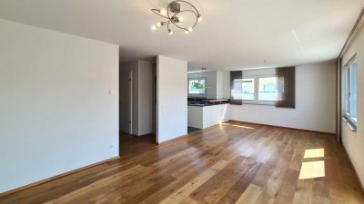 *** Moderne 3,5 Zimmer-Wohnung in ruhiger Lage von Leonberg-Eltingen! ***