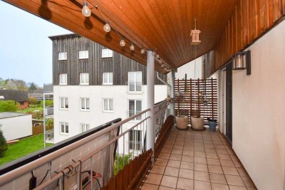 Großzügige, lichtdurchflutete Maisonettewohnung mit Südbalkon im Herzen von Dettum!