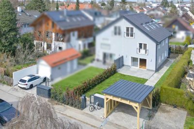 AM HART: Modernes Wohnglück im Münchener Norden: Neubau-Doppelhaushälfte zum Erstbezug mit Südgarten