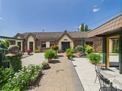 Freistehendes Einfamilienhaus auf repräsentativen Grundstück in Düren-Rölsdorf