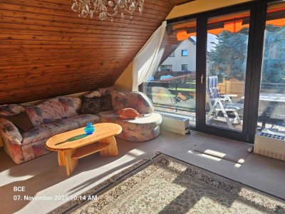 Helle 2-Zimmer Dachgeschosswohnung mit Balkon in Heimbach-Hasenfeld