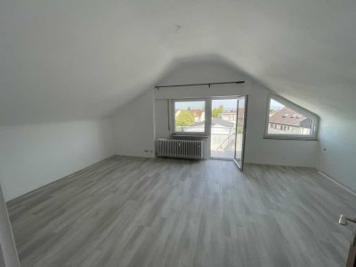 Helle Dachgeschoss Wohnung in Ruit
