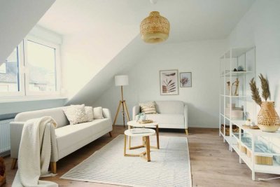 Helle und großzügige Wohnung mit Garten