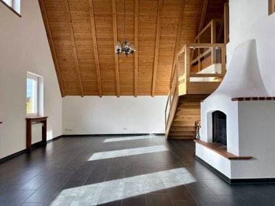 Landliebe trifft Wohnkomfort – exklusive Maisonette mit Galerie in Irchenbrunn.