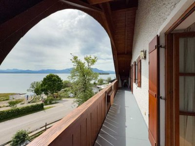 DG-Wohnung mit traumhaften Seeblick, nahe dem Badestrand