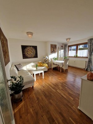 Ruhige 3-Zimmer Erdgeschosswohnung mit Terrasse und Garage