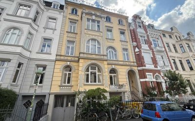 Charmante 3-Zimmer-Wohnung im Gründerzeithaus mit zwei Balkonen