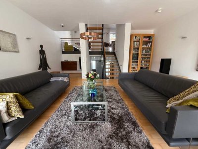 Einzigartiges Designer Stadthaus mit exklusiver Ausstattung, 2 TG, bis 5 Zi., Garten..