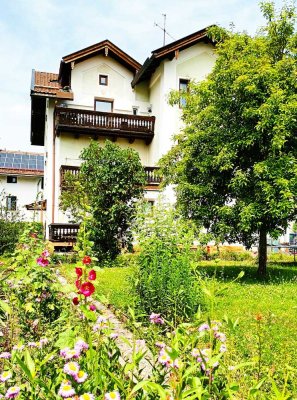 Ruhige Lage, guter Schnitt - 3-Zimmer-Dachgeschosswohnung in Hausham