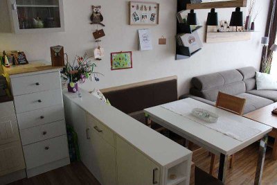 Schöne 1,5-Zimmer-Wohnung mit Balkon und Einbauküche in Hettstedt