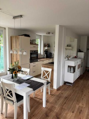 *Attraktive 2-Zimmer Penthouse-Wohnung im guter Lage*