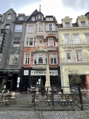 Charmante Altbauwohnung in der Kieler Altstadt – ideal für WG, Berufspendler, Homeoffice